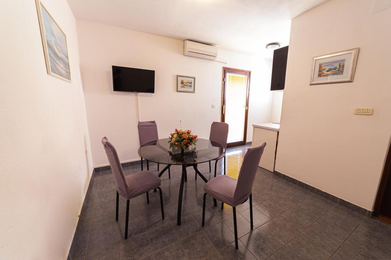 נובליה Apartmani Antonia מראה חיצוני תמונה